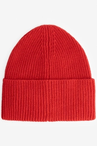 NIKKIE ROUND PATCH BEANIE